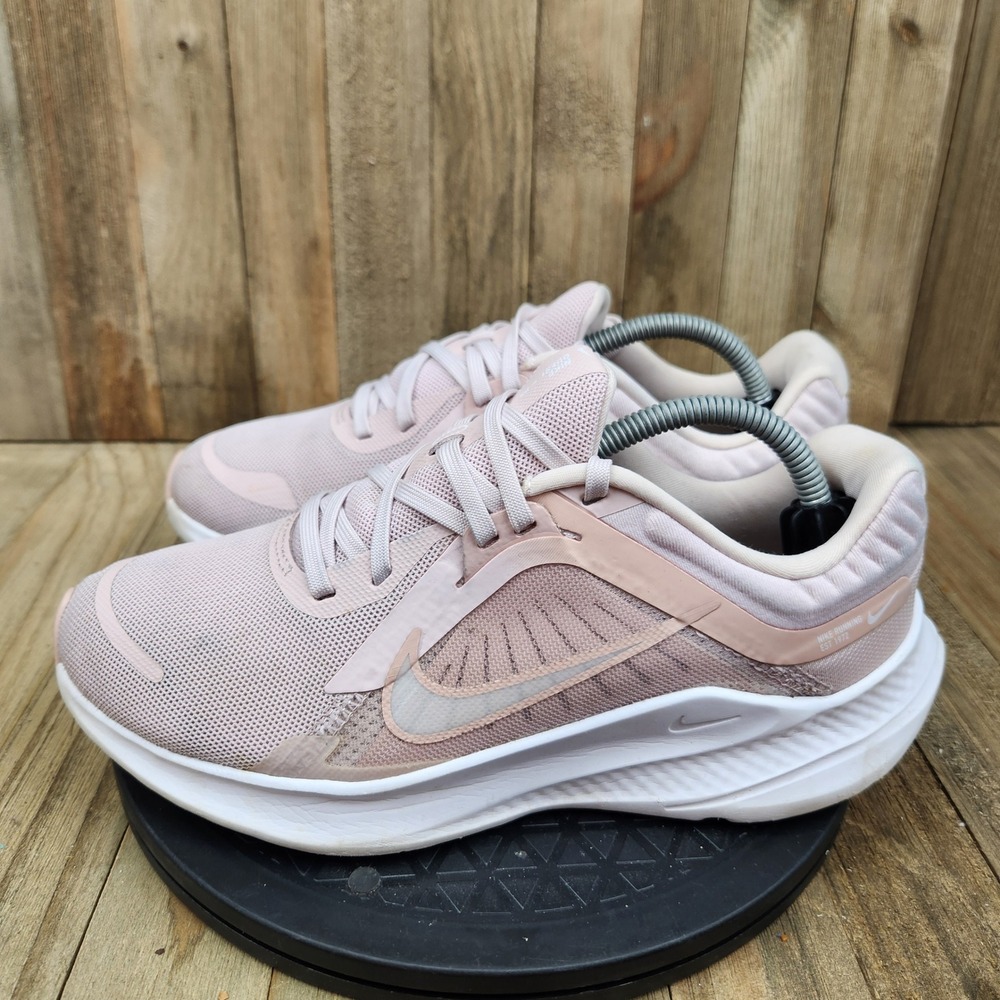 Nike Quest 5 Running Shoes Womens size 6.5 Running Shoes Pink White DD9291-600